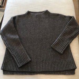 Vince sweater size M